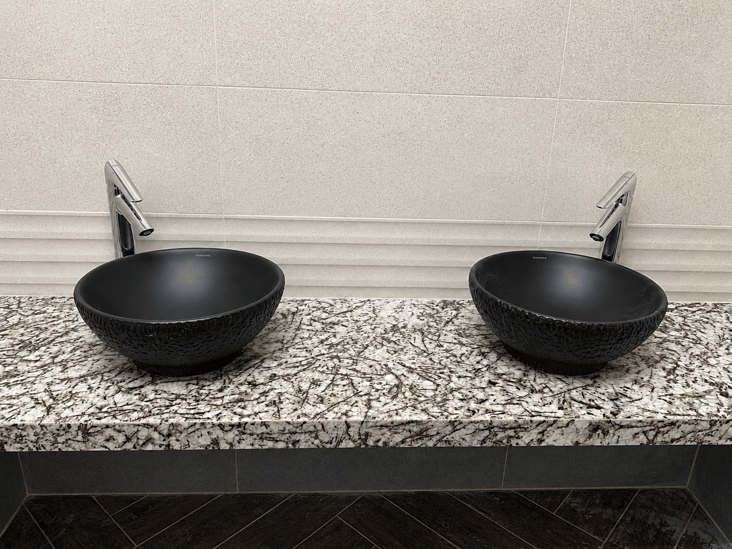 Продукти 172 plot ot granit s dve mivki